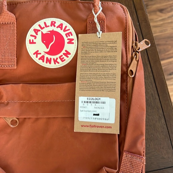 Fjallraven • NWT Mini Kanken Backback, Dahlia, Water Resistant - Picture 7 of 9